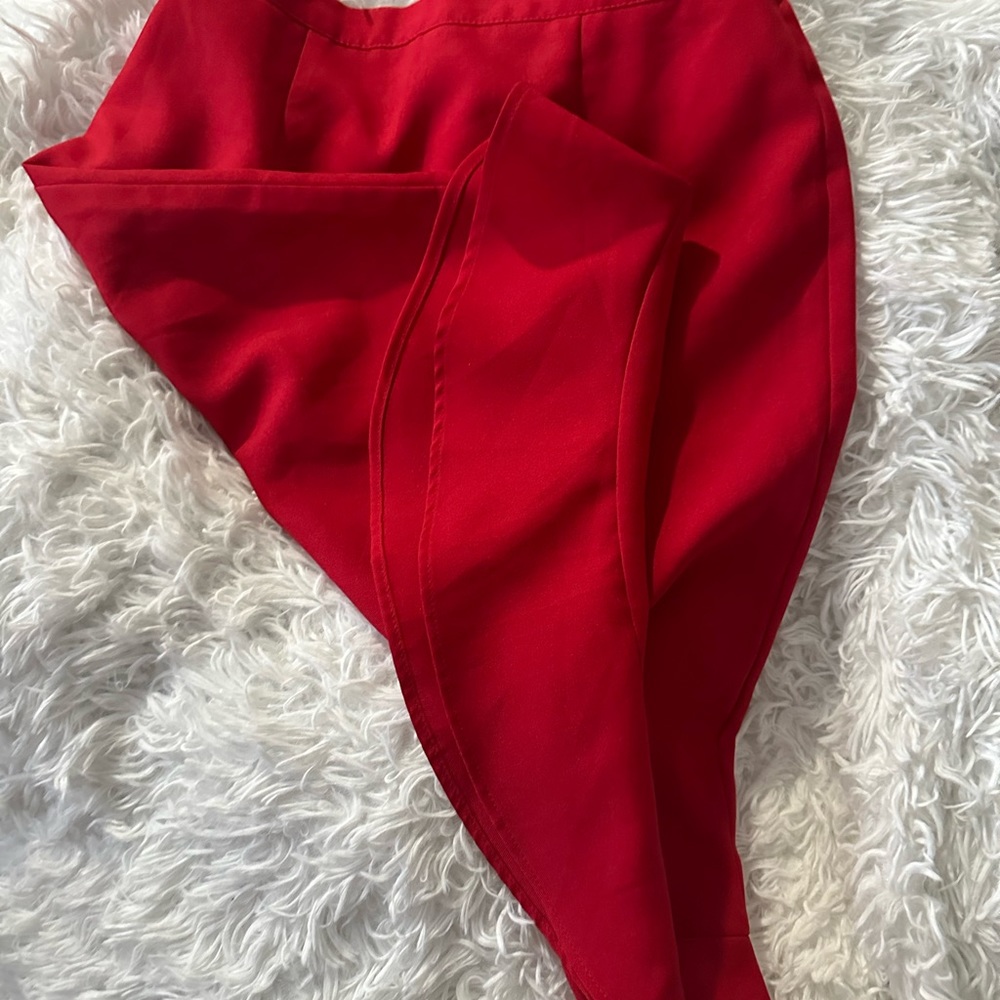 Red suit - Picture 4 of 6